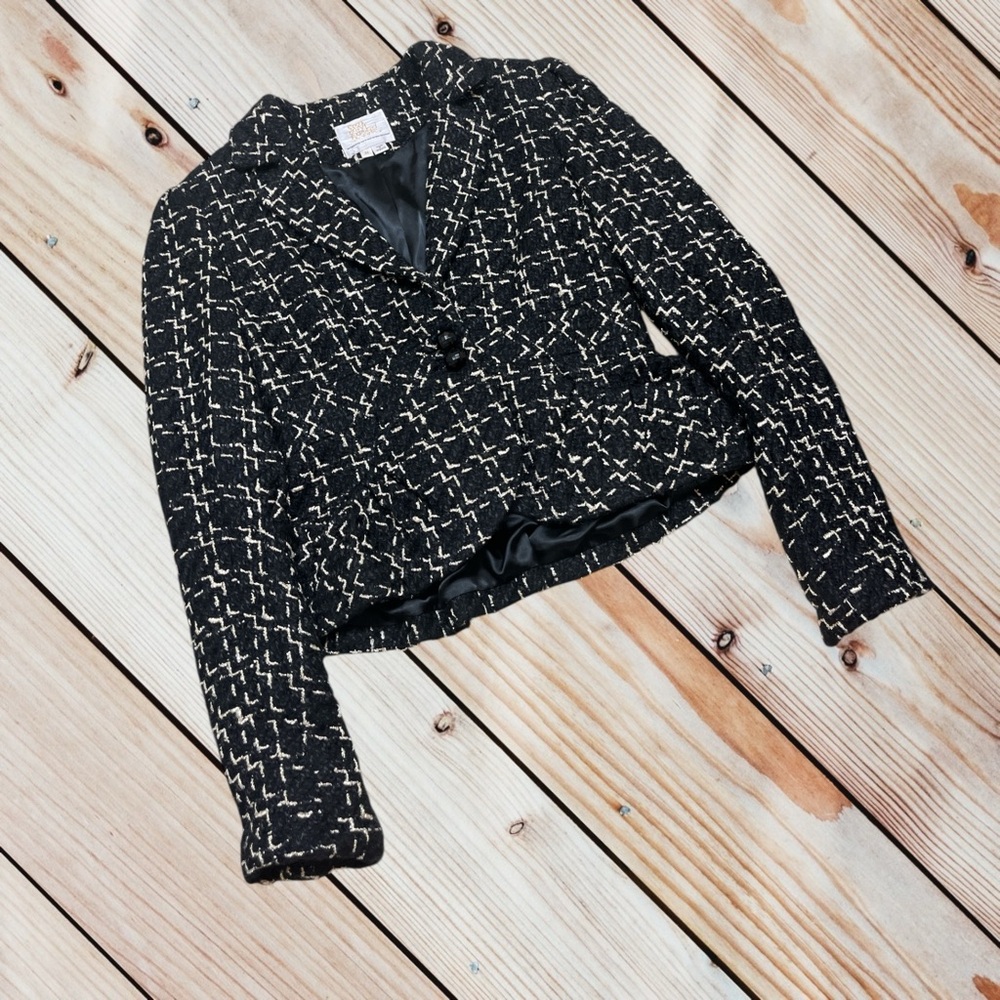 Sara Berman M black gold tweed blazer